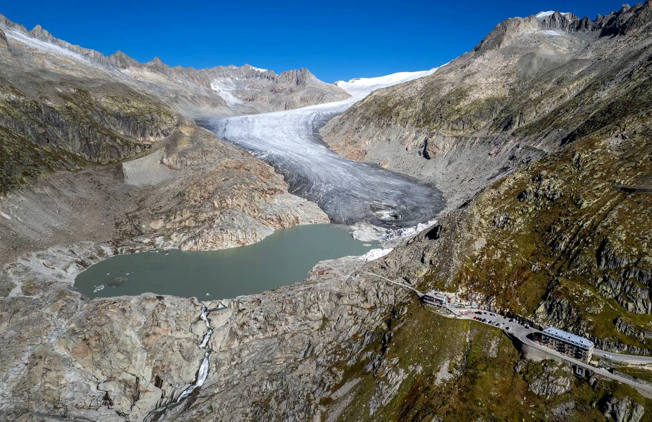 Switzerland's glaciers face catastrophic melting: second-worst year on record in 2023 